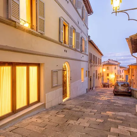 Palazzo Falcinelli Luxury Room in Montepulciano Center with Air Conditioning&Elevator-2